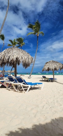 Just a few blocks to the beach.