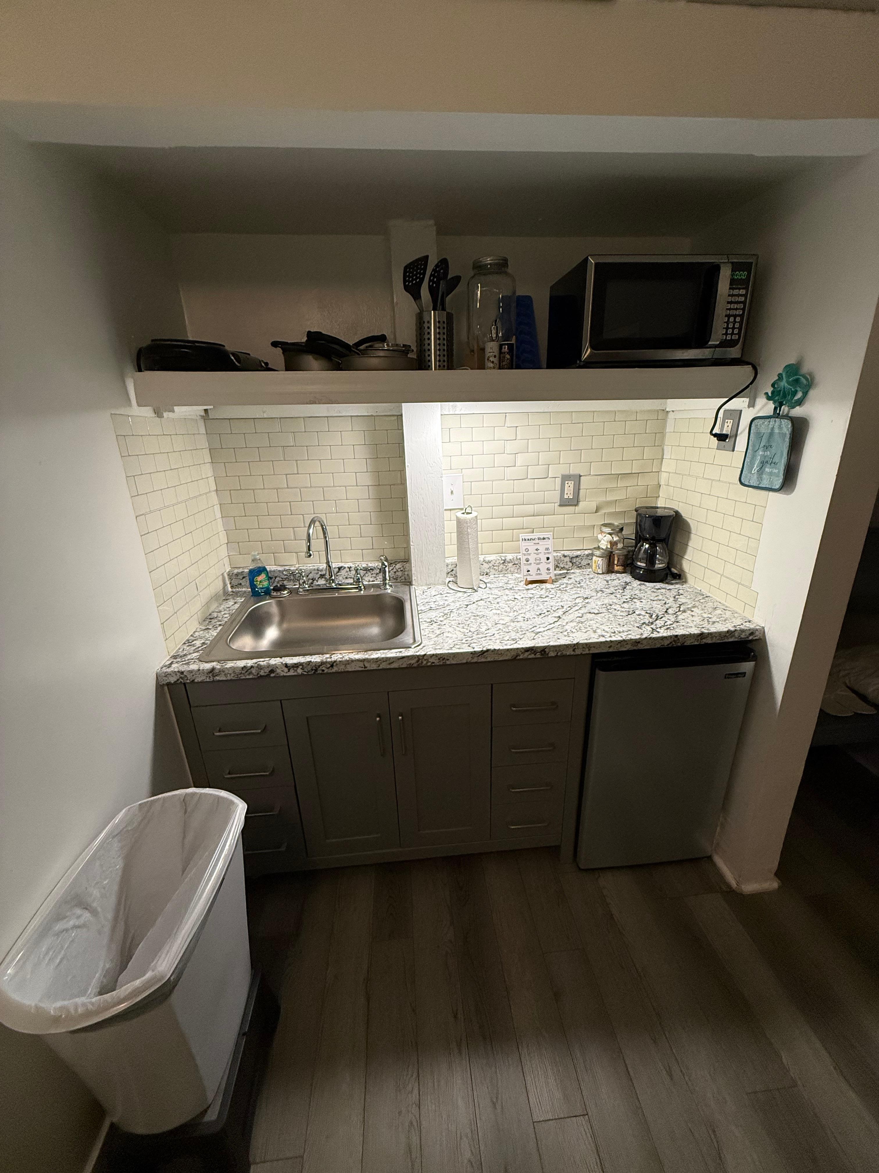 The kitchen area was very easy to cook in and clean 