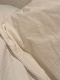 Filthy sheets and we had to wait over an hour for them to find clean ones.