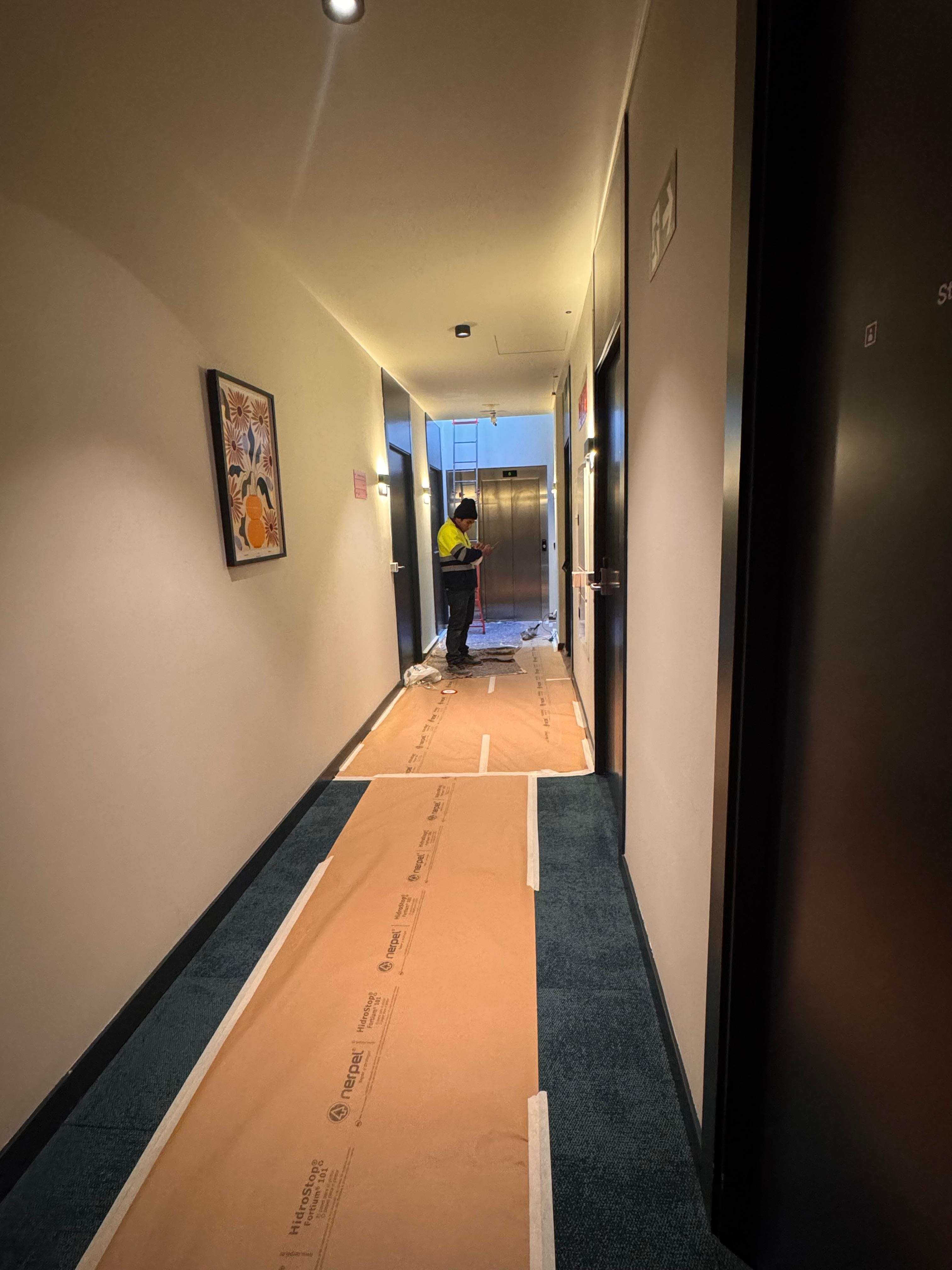 The entire corridor was covered with paper and I couldn’t relax all day for the two days that i was in Valencia. I went on holiday to relax and have a peaceful time. That was taken from me. 