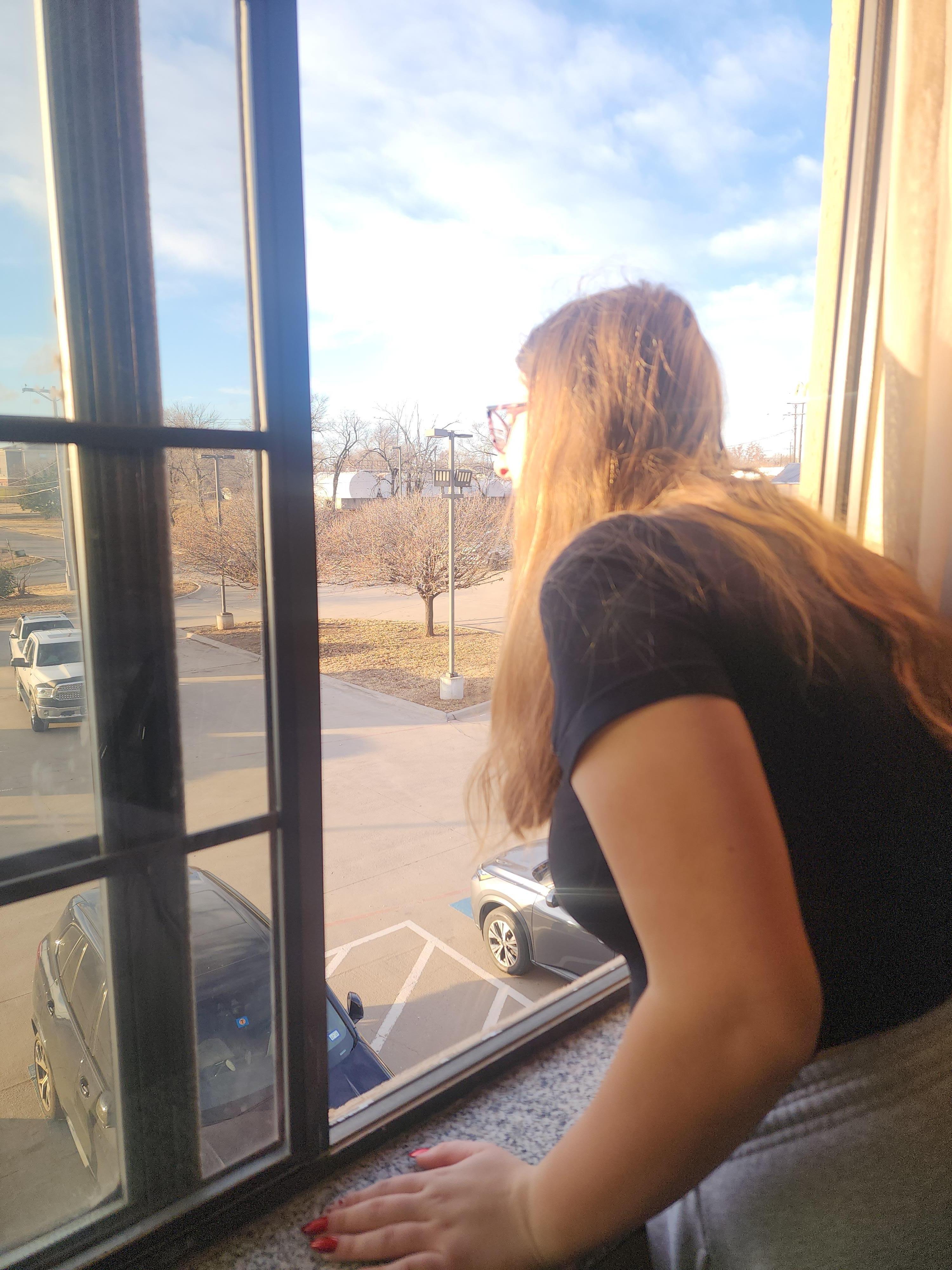 No screen or safety on windows. 