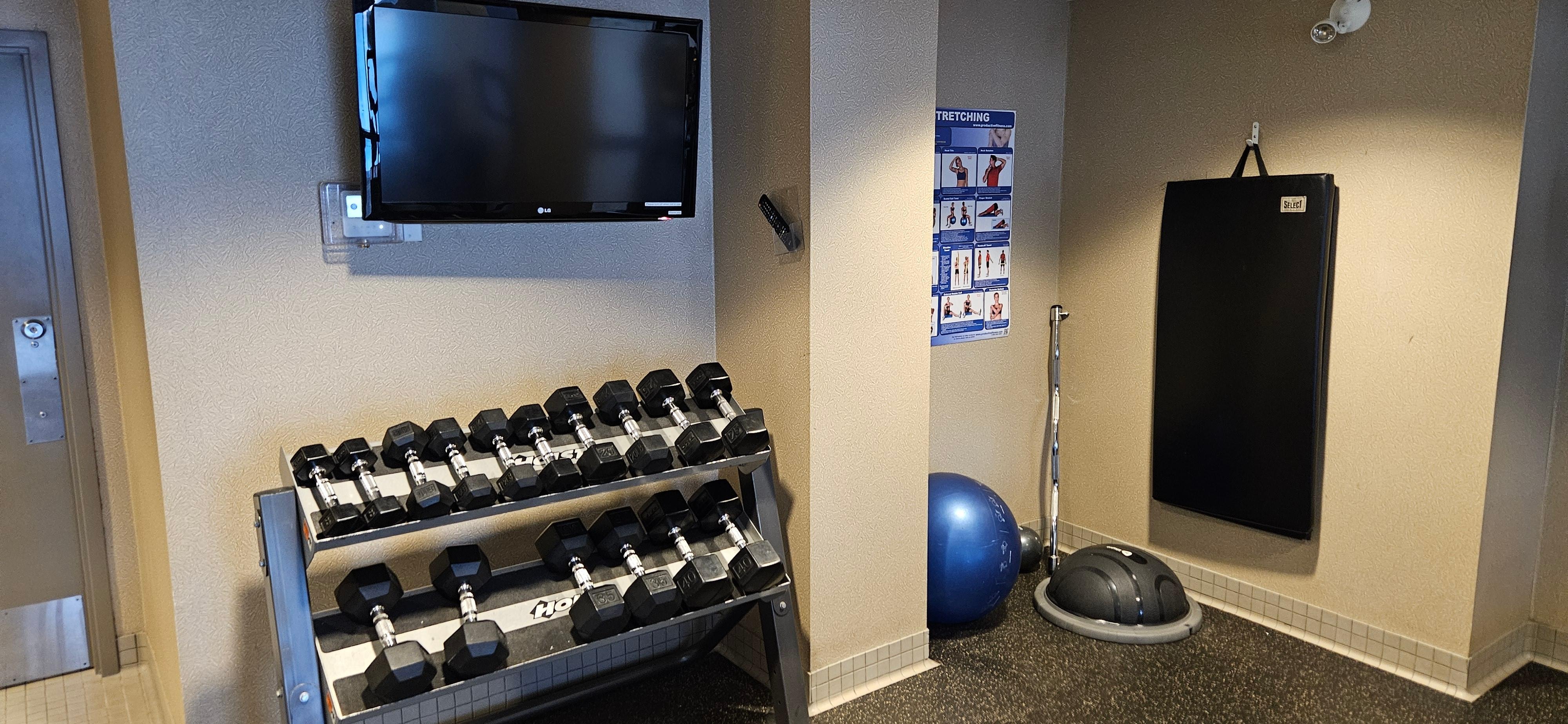 well equipped fitness room 