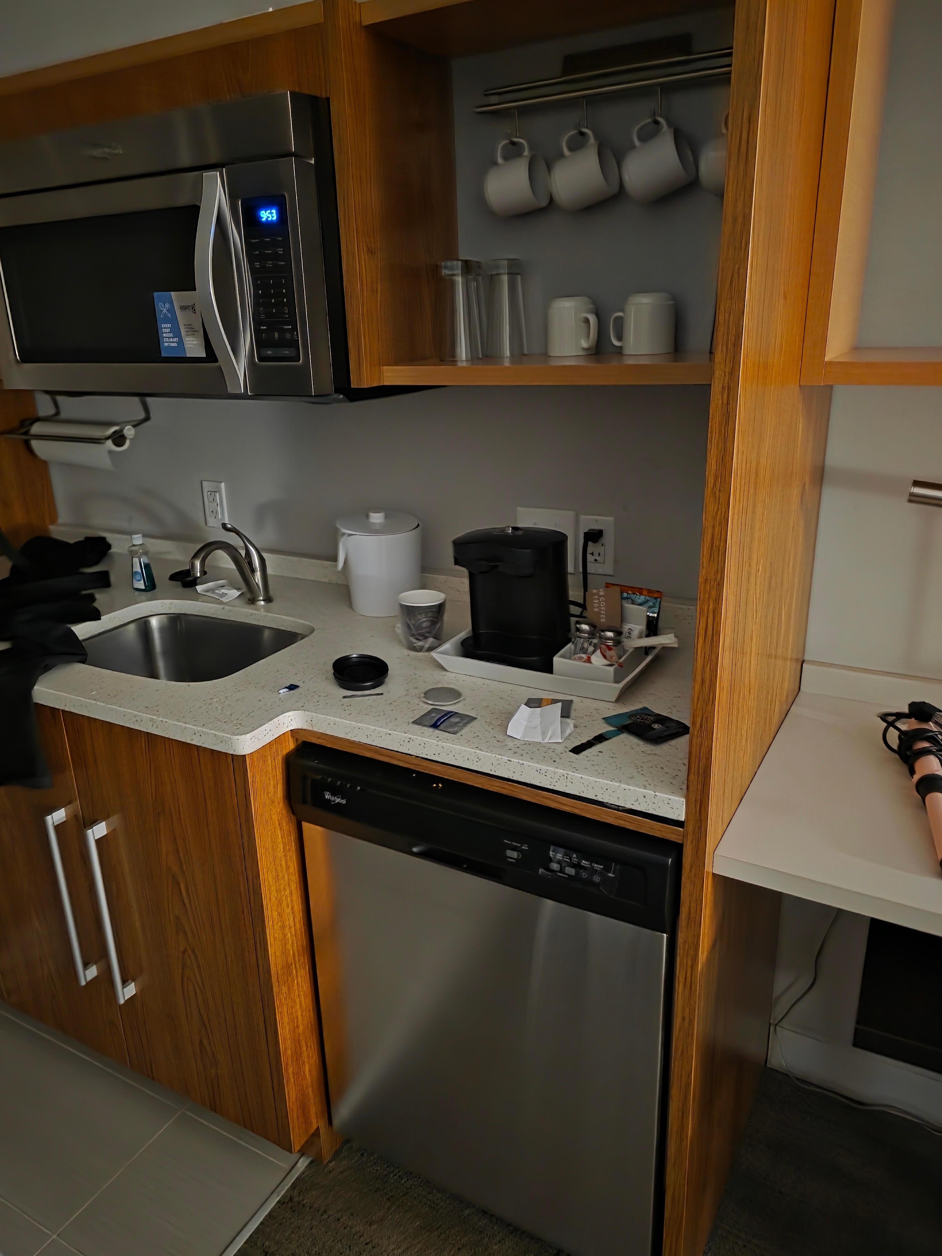 Complete with dishes and a dishwasher. Nice big microwave!