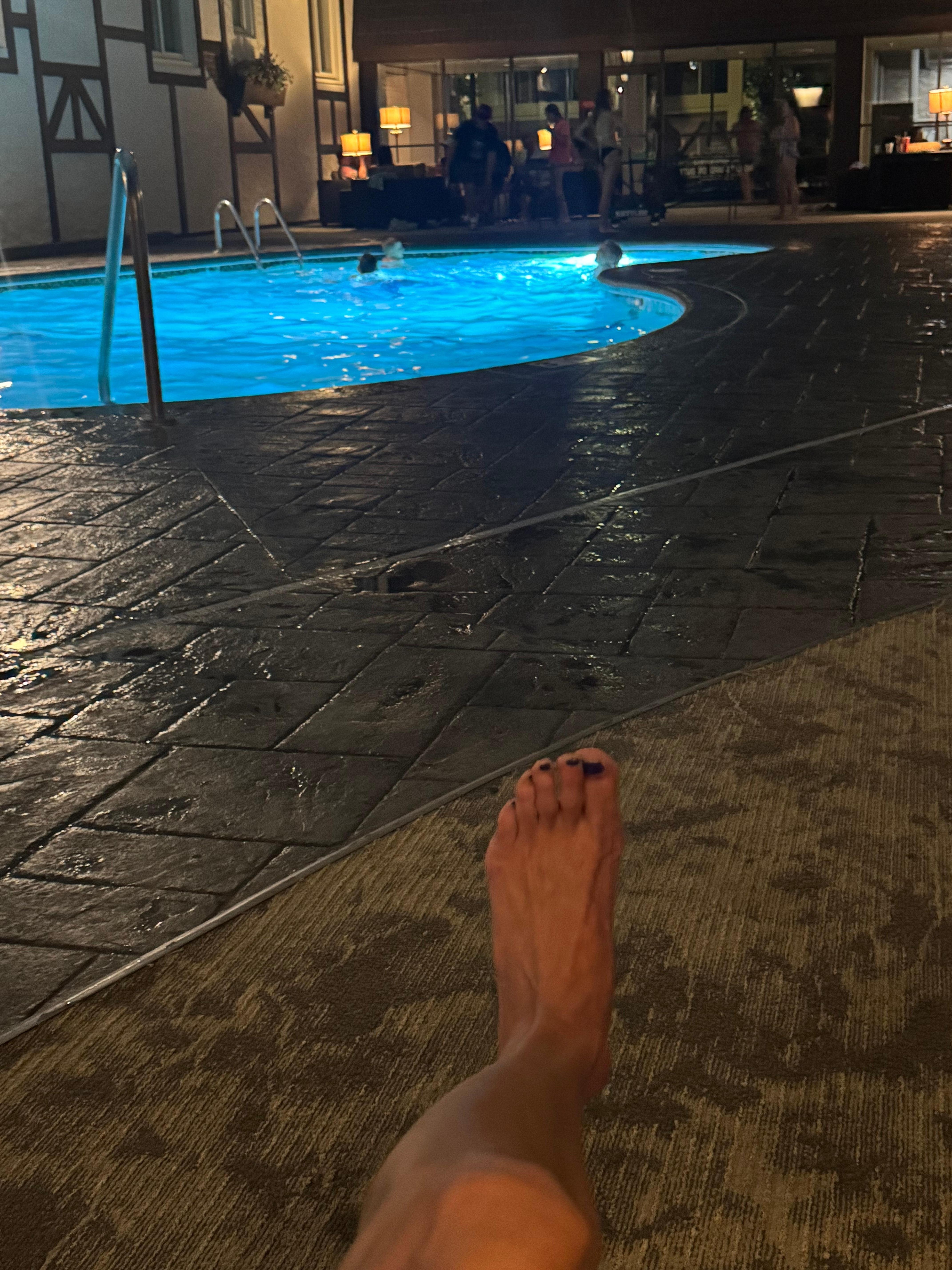 Poolside 