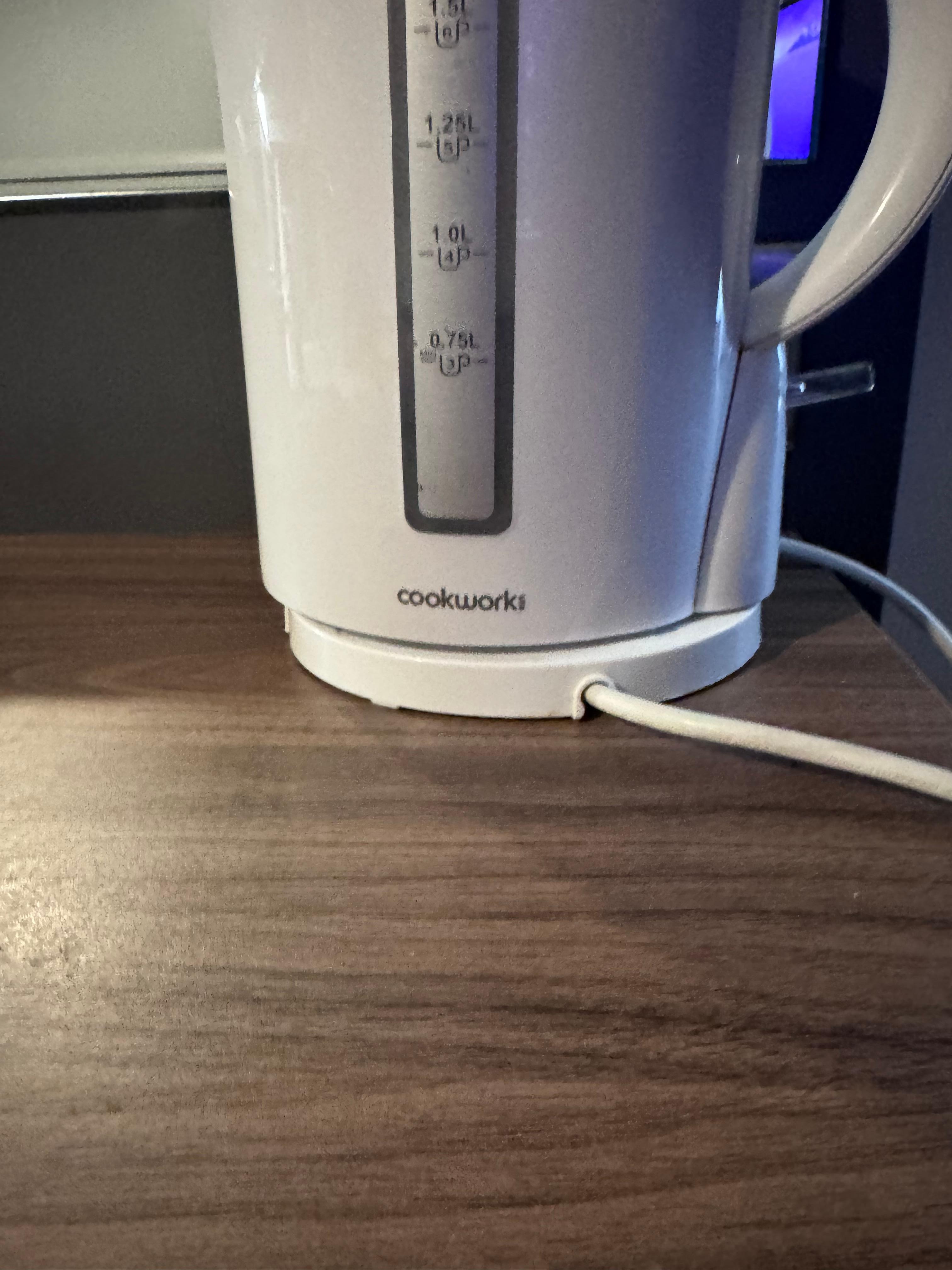 Kettle not even for the base. Still had water in