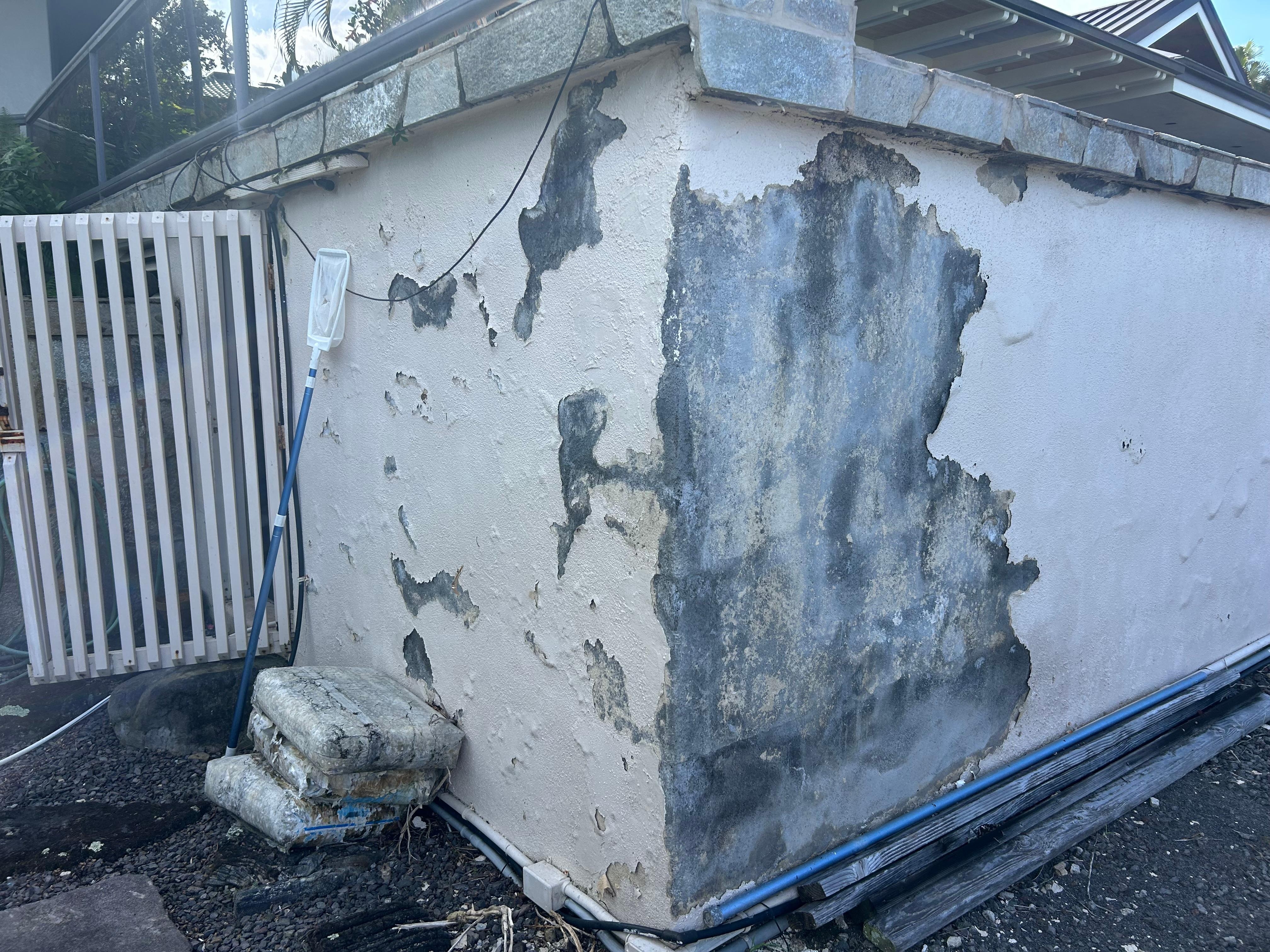 This is what you really get when you book this place. I can only add 8 photos or I show you more.