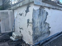 This is what you really get when you book this place. I can only add 8 photos or I show you more.