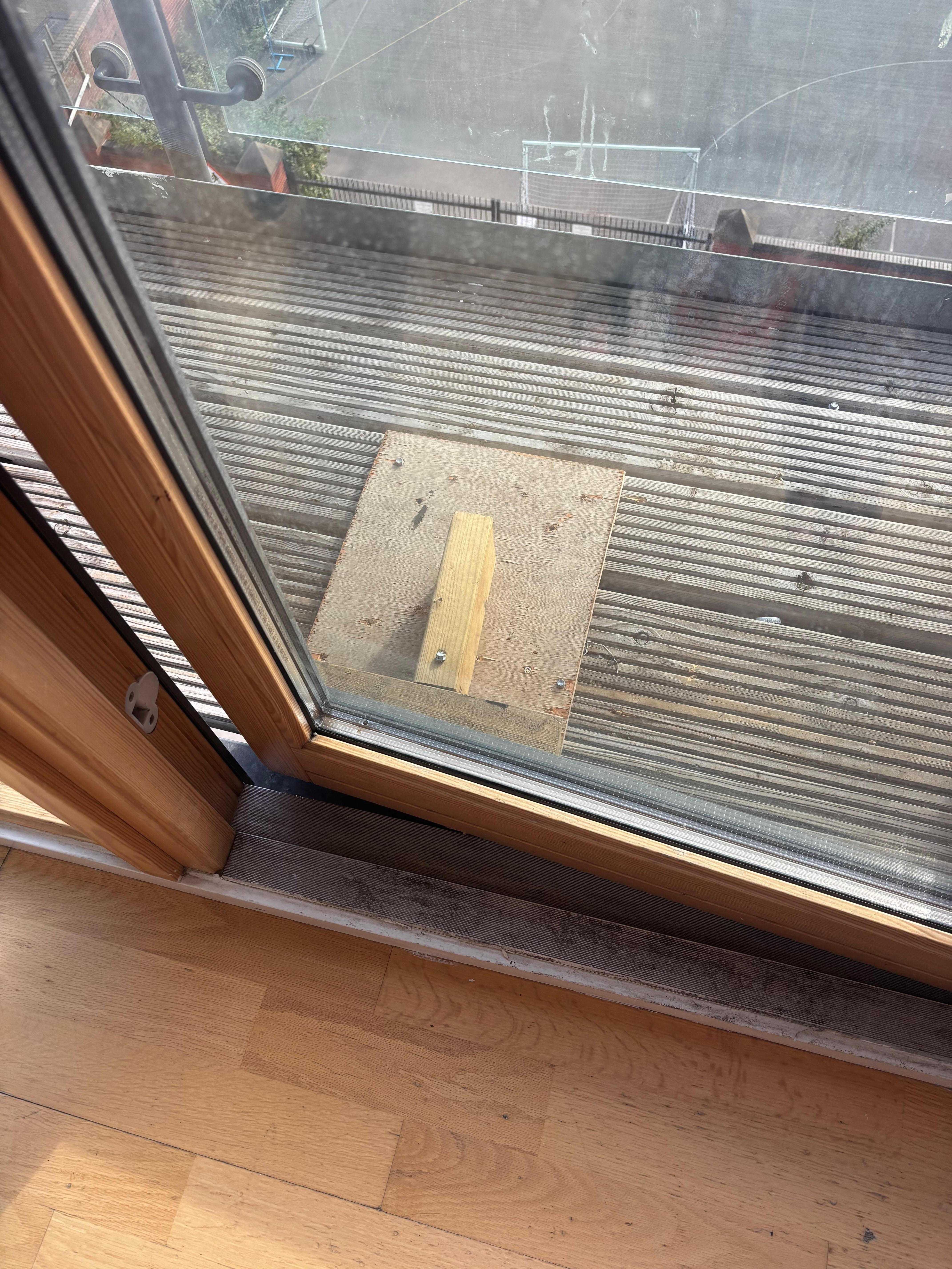 Couldn’t open the door in 30 degrees heat so no access to the balcony