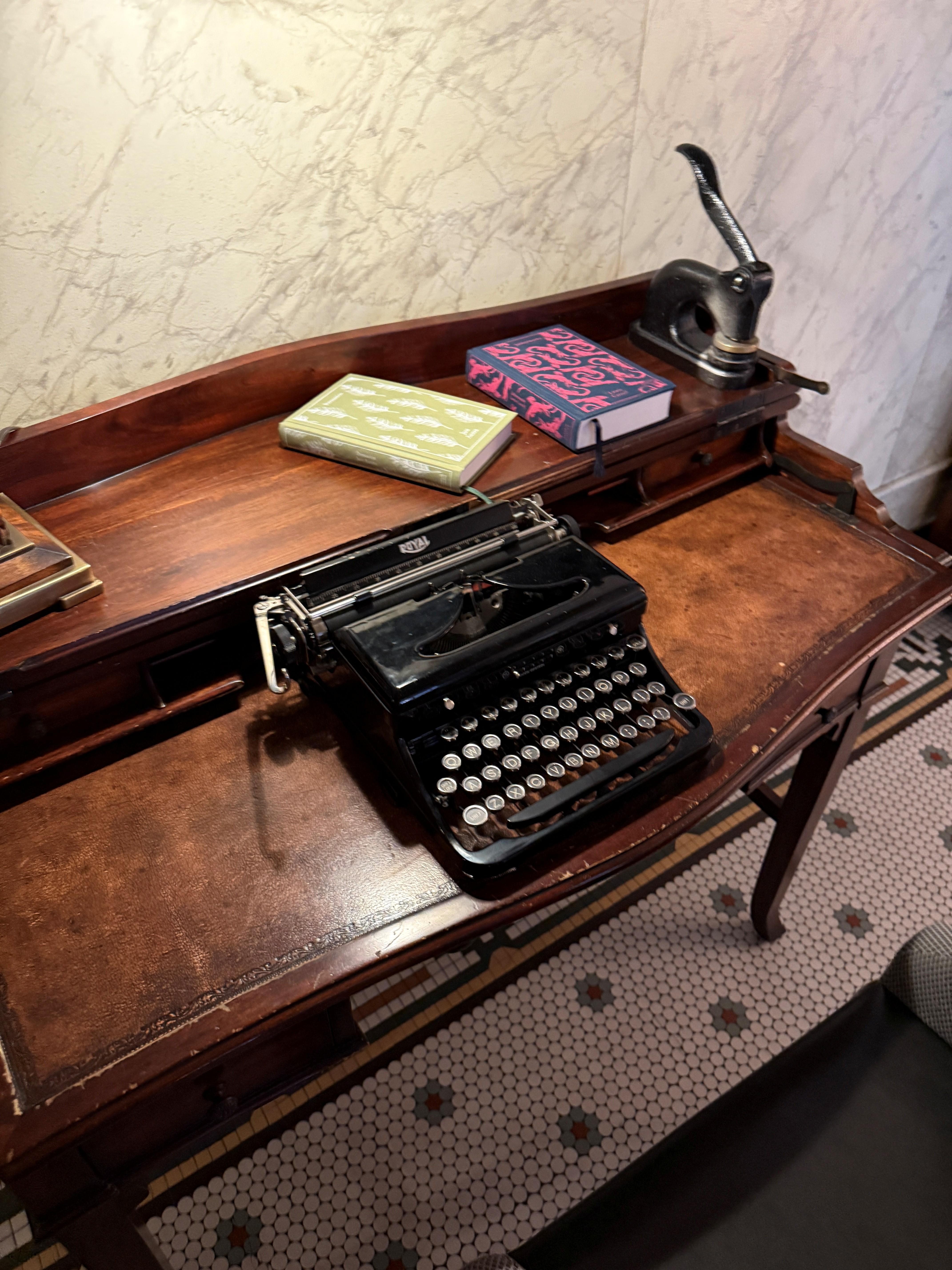 Lovely period decor on the lobby landing. Very quaint.