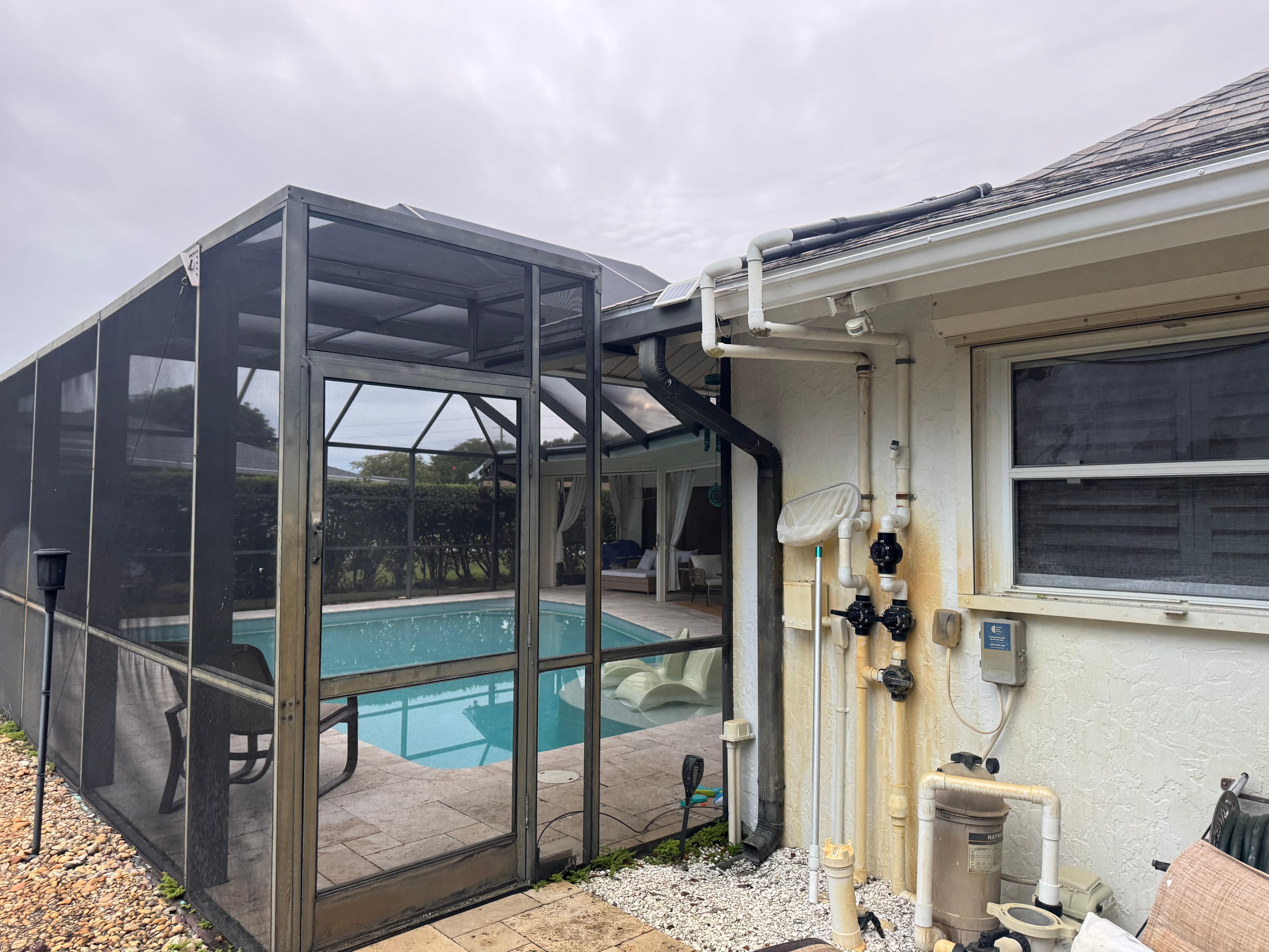 This is what the rental really looks like. It’s very different from the advertised photos. 