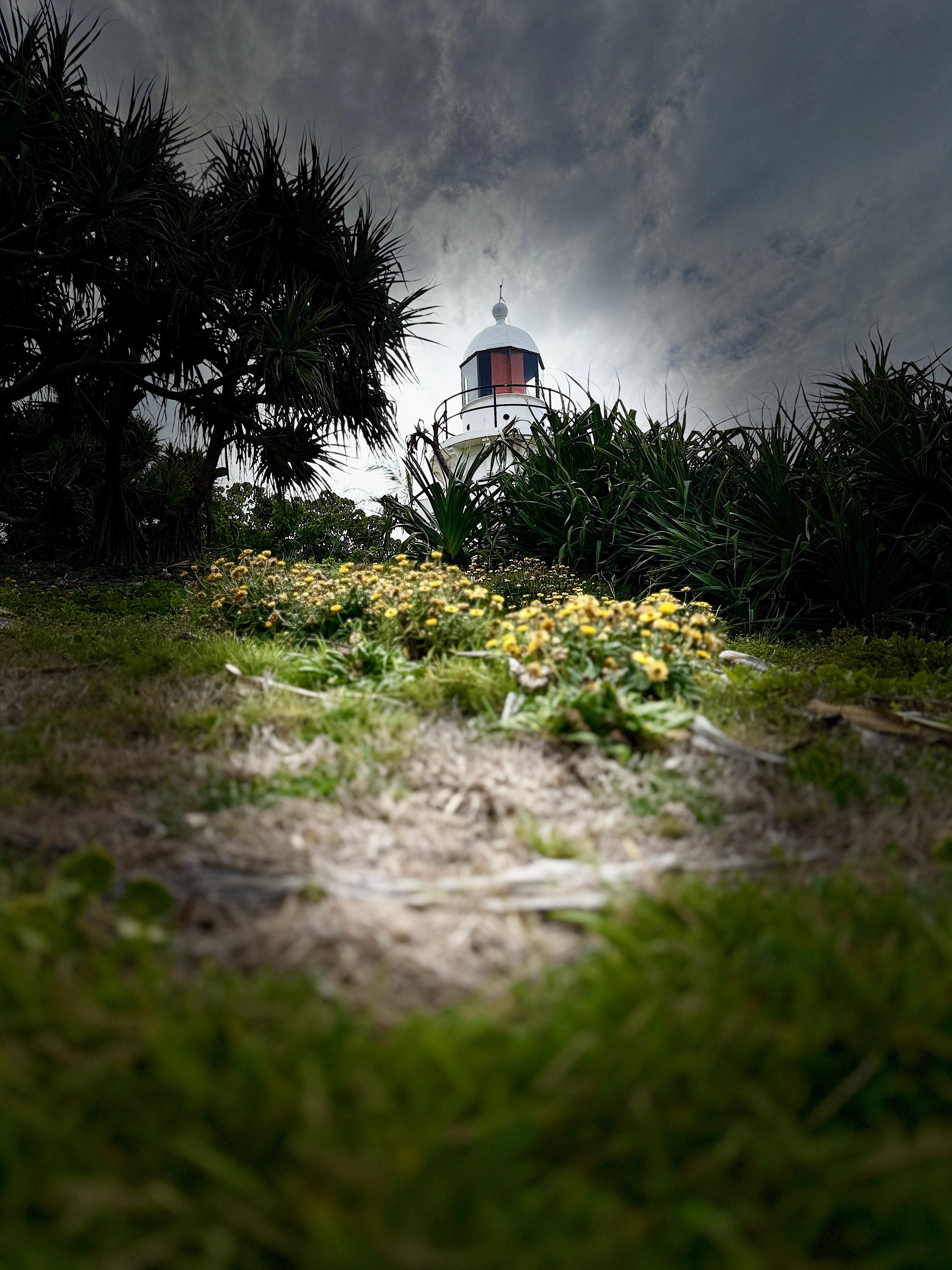 Lighthouse only 10 min walk