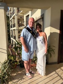 As you can see the plants are in good condition and we attended to them during our stay. I guess the extra charge was our wedding gift. :(