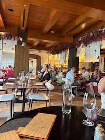 Ouishii restaurant
