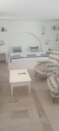 Massive bed