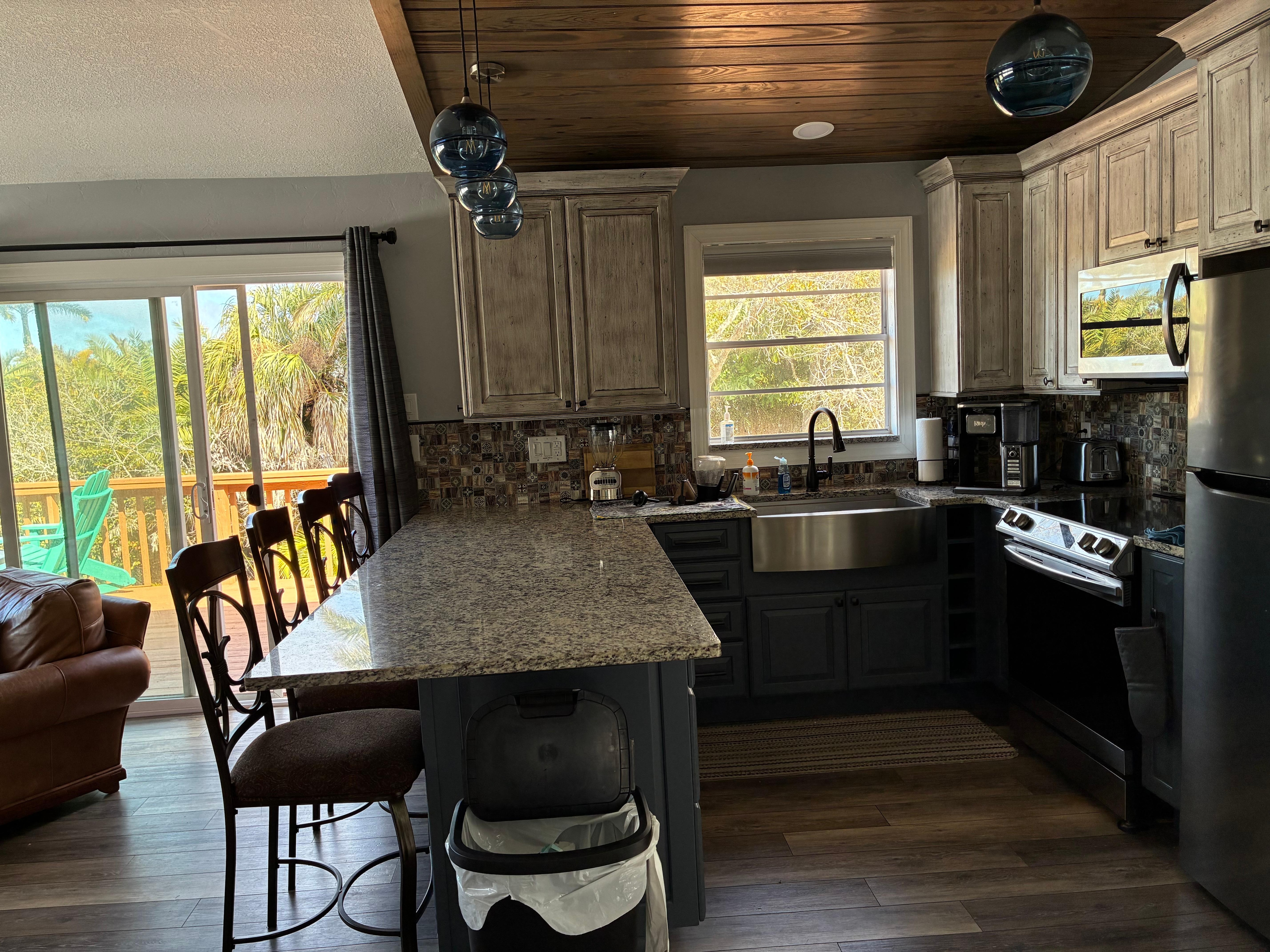 Nice, clean, well equipped kitchen