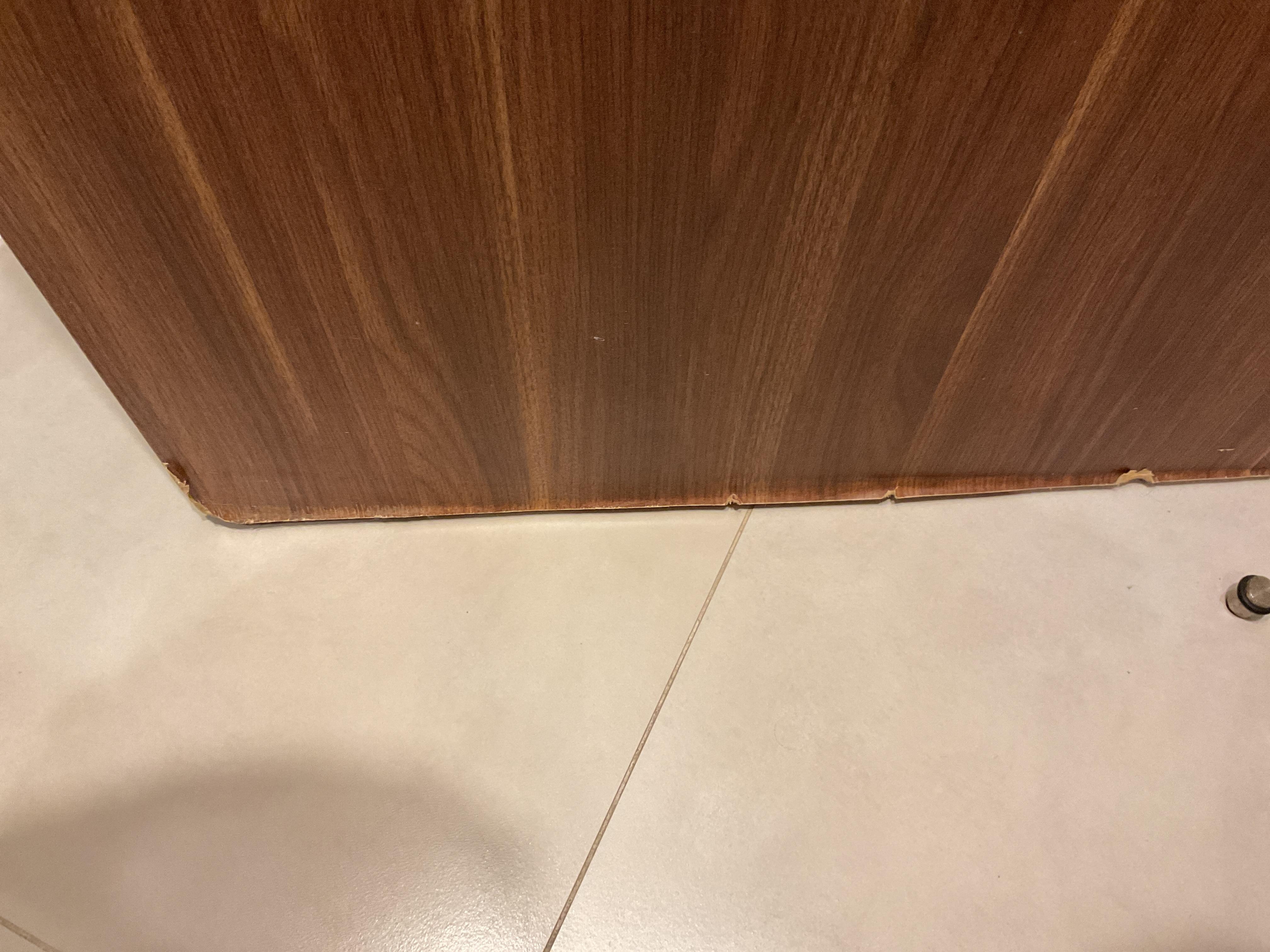 bathroom door bottom