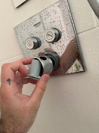 Shower temperature adjuster, broken