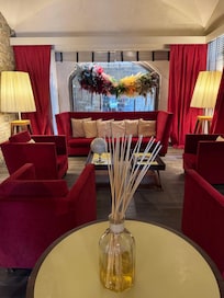 Gorgeous waiting area