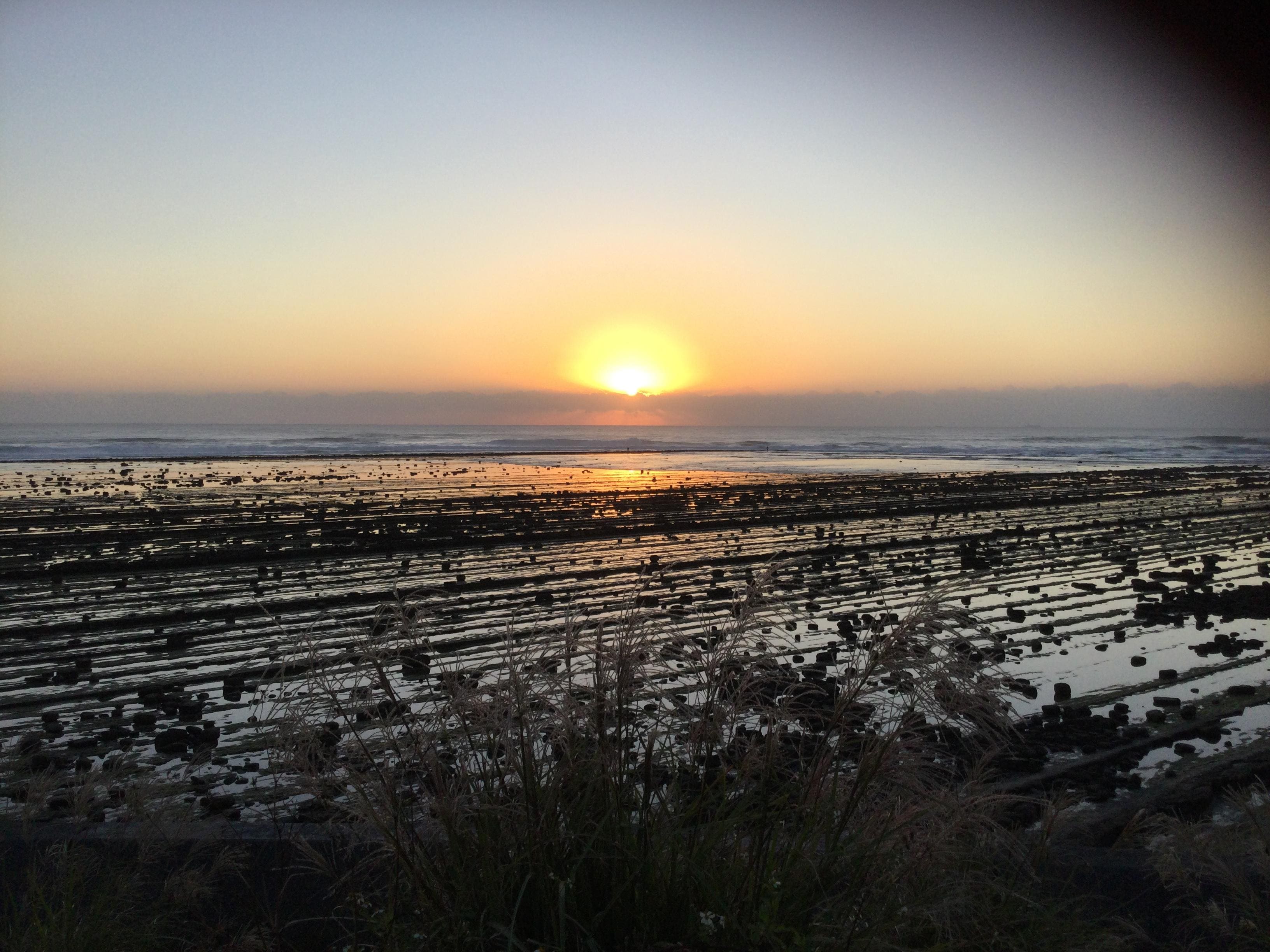 太陽が少し昇る