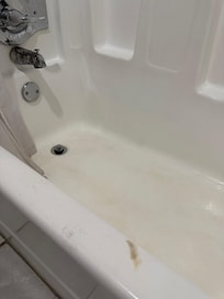 Bathtub very dirty