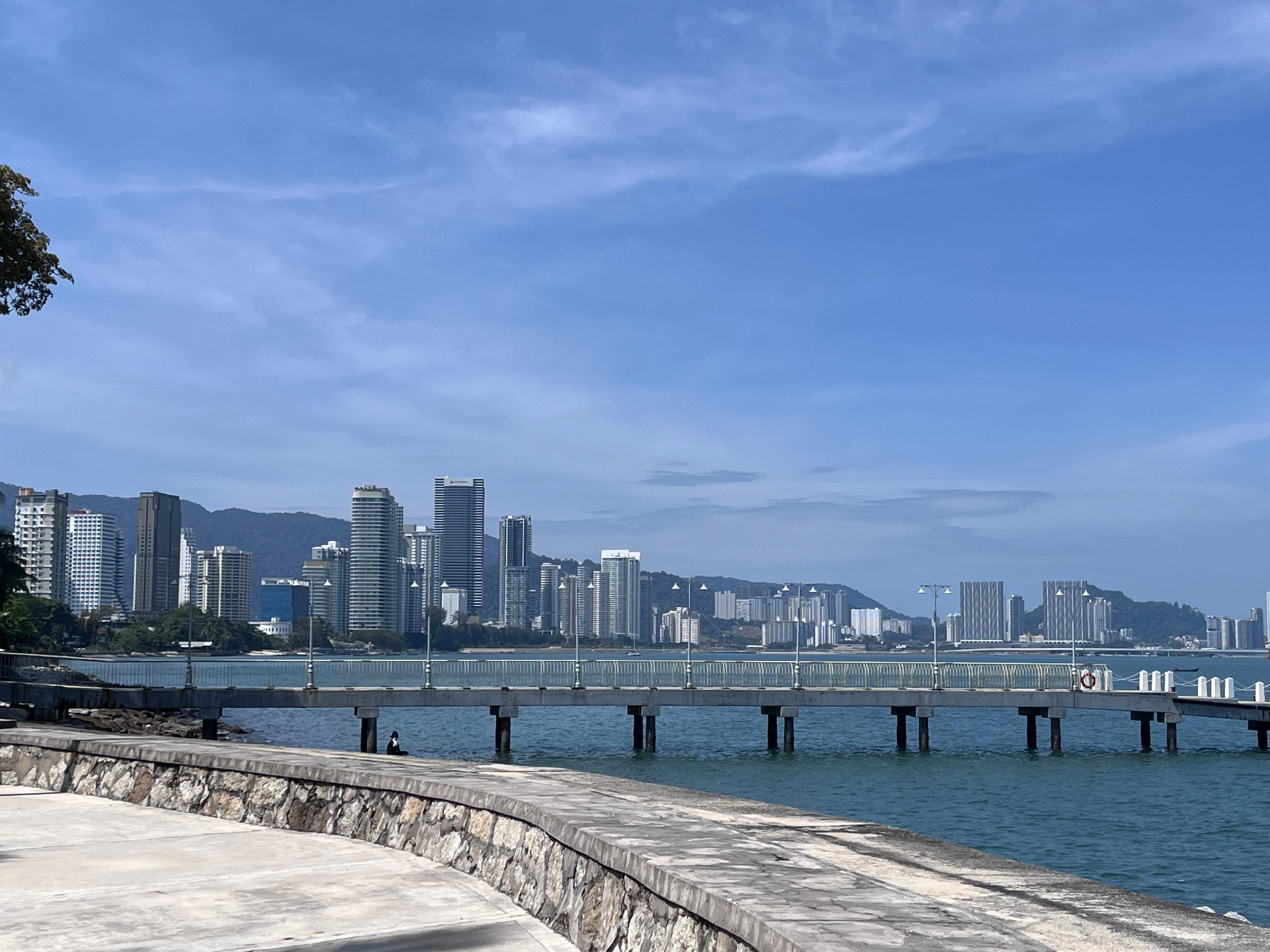 南側からGurneyホテル群