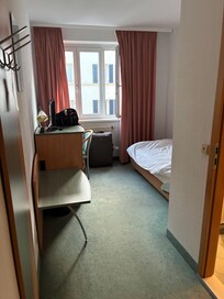 Single room with twin bed