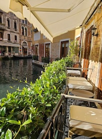 You can sit out on the basin