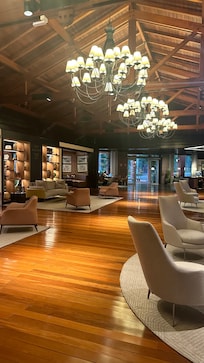 Beautiful lobby!!..