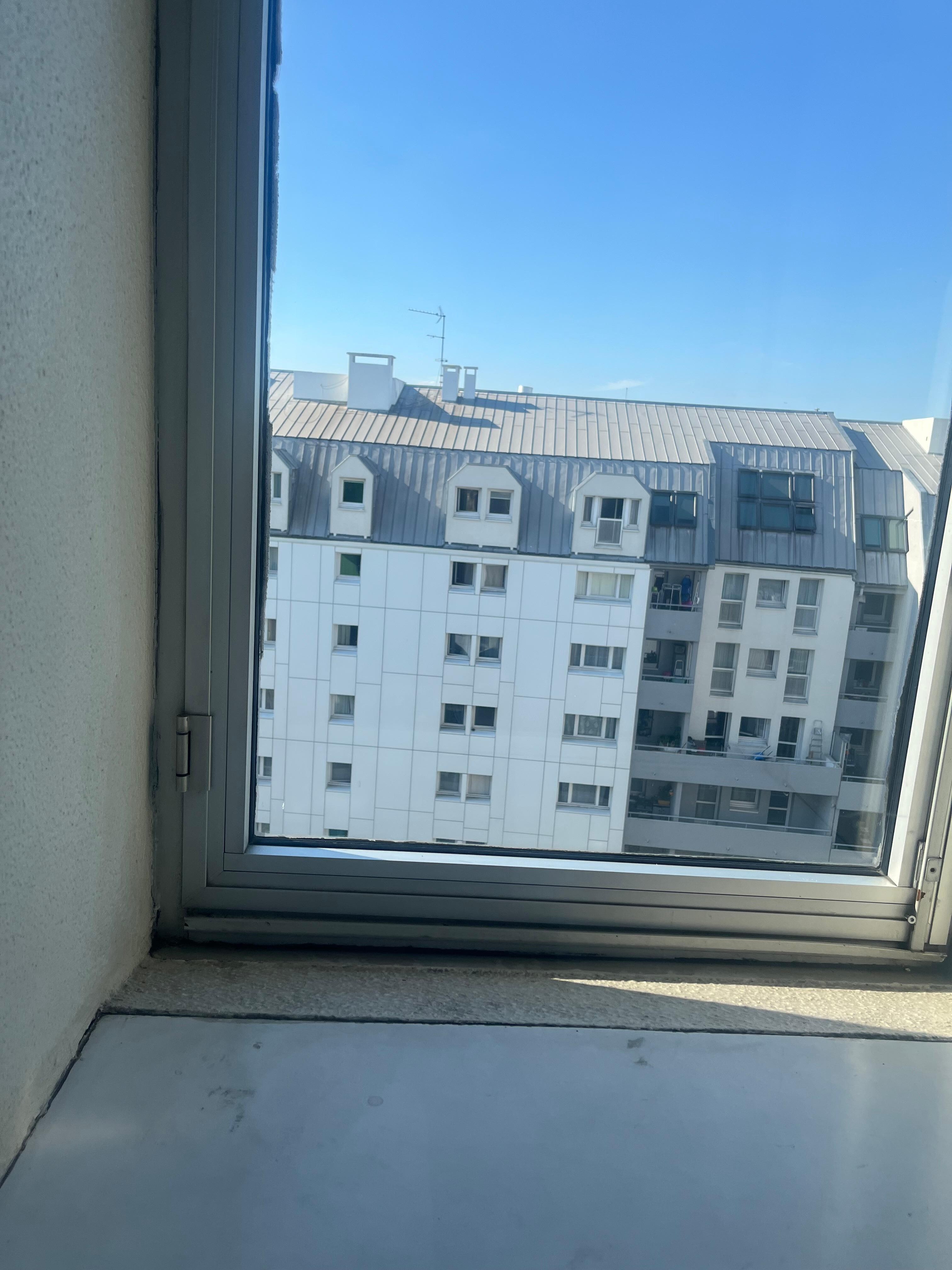 Small window 