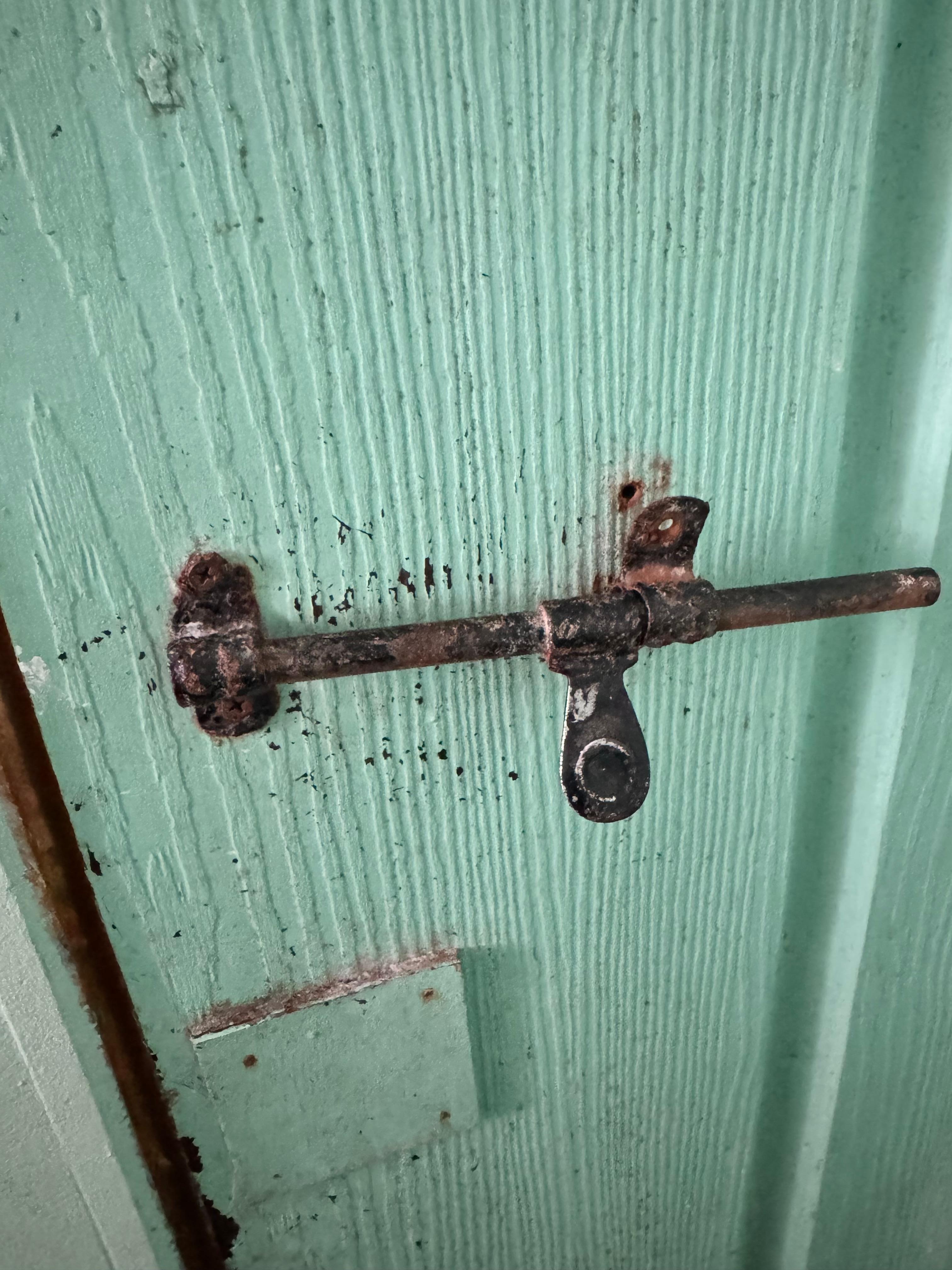 Broken washroom handle