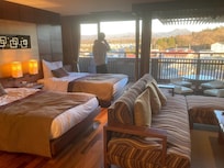 éšć±ăźé°ćČæ°