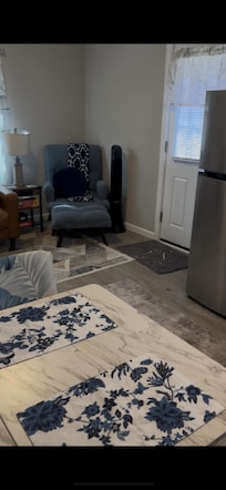 Living room/kitchen area