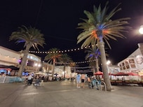 The main area of Hermosa beach