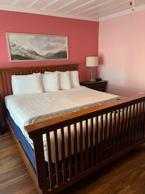 Comfortable beds. Very nice ample room. TV control in ziplock bag. Germfree. Appreciated the little things.