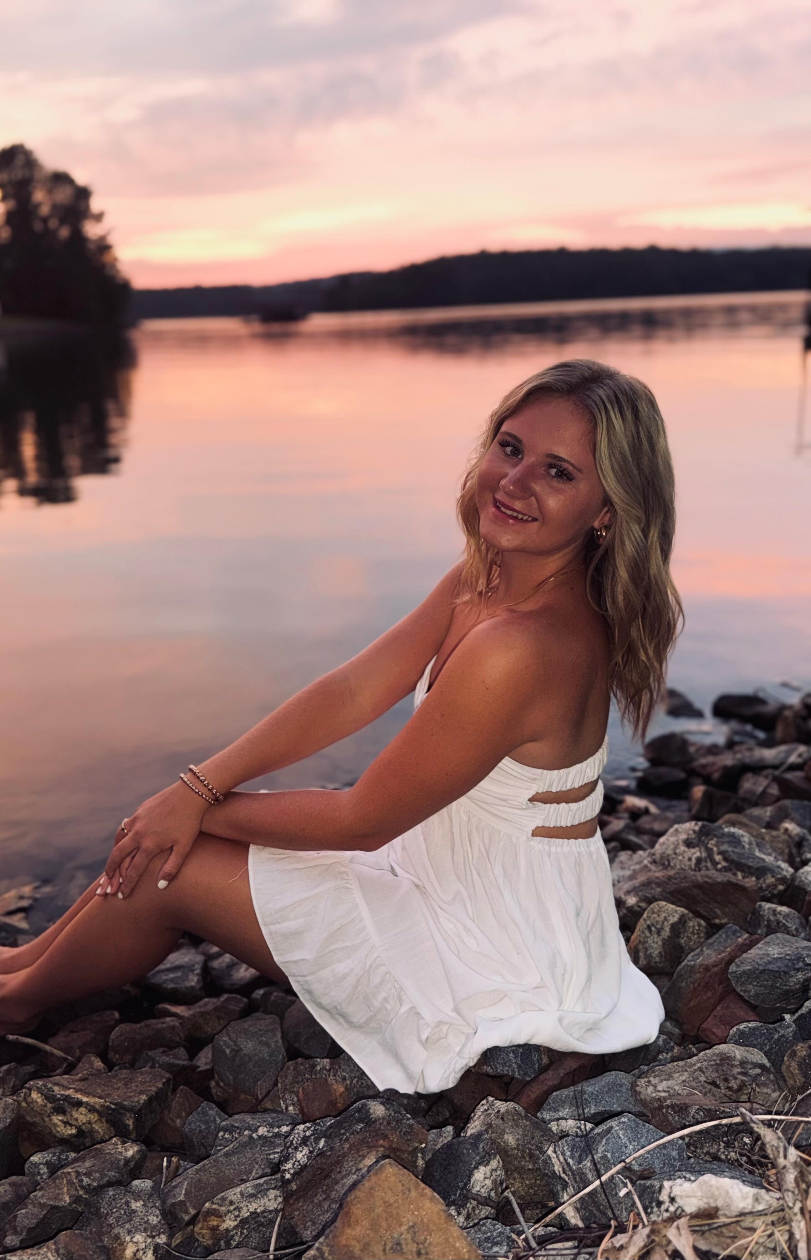 Senior pic session in the backyard! 