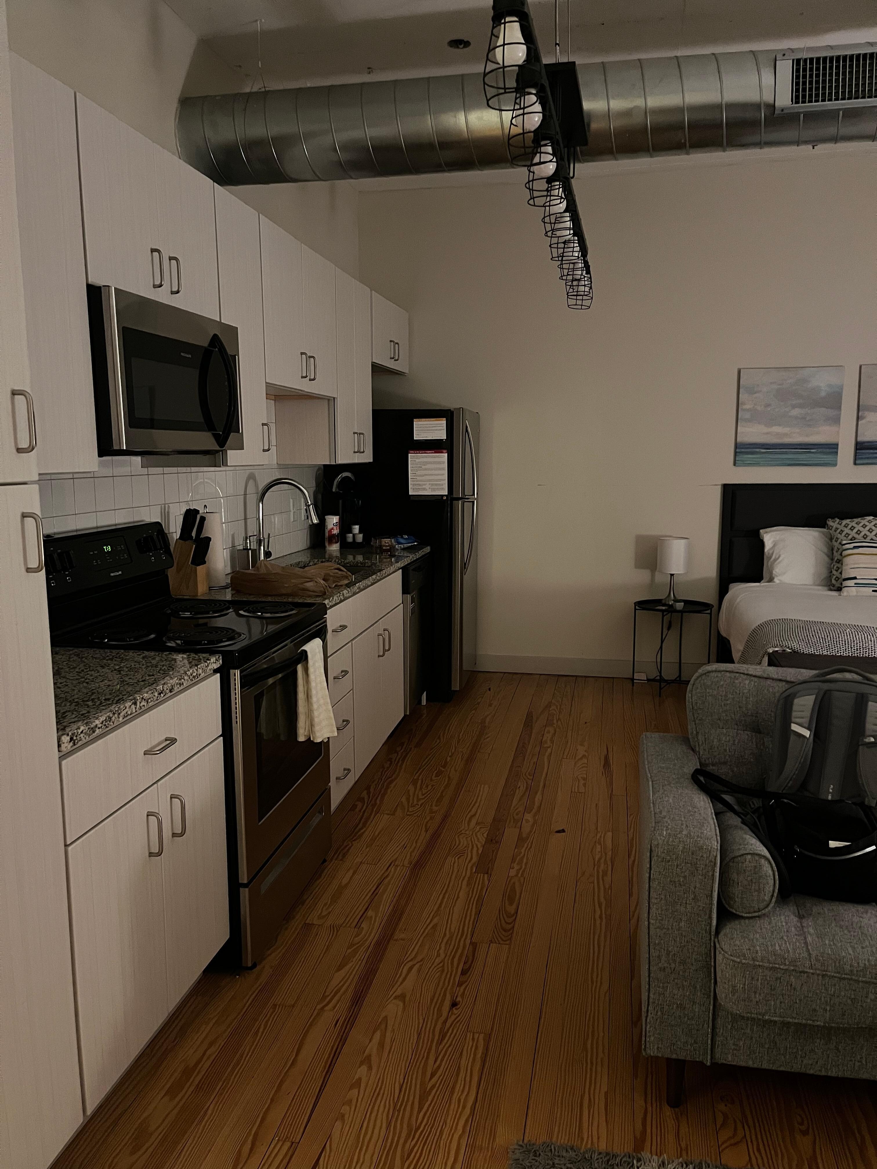 Full kitchen