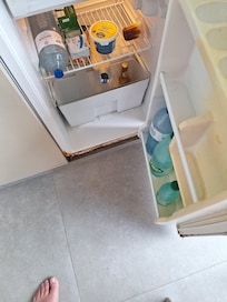 Tout le bas du réfrigérateur est rouillé