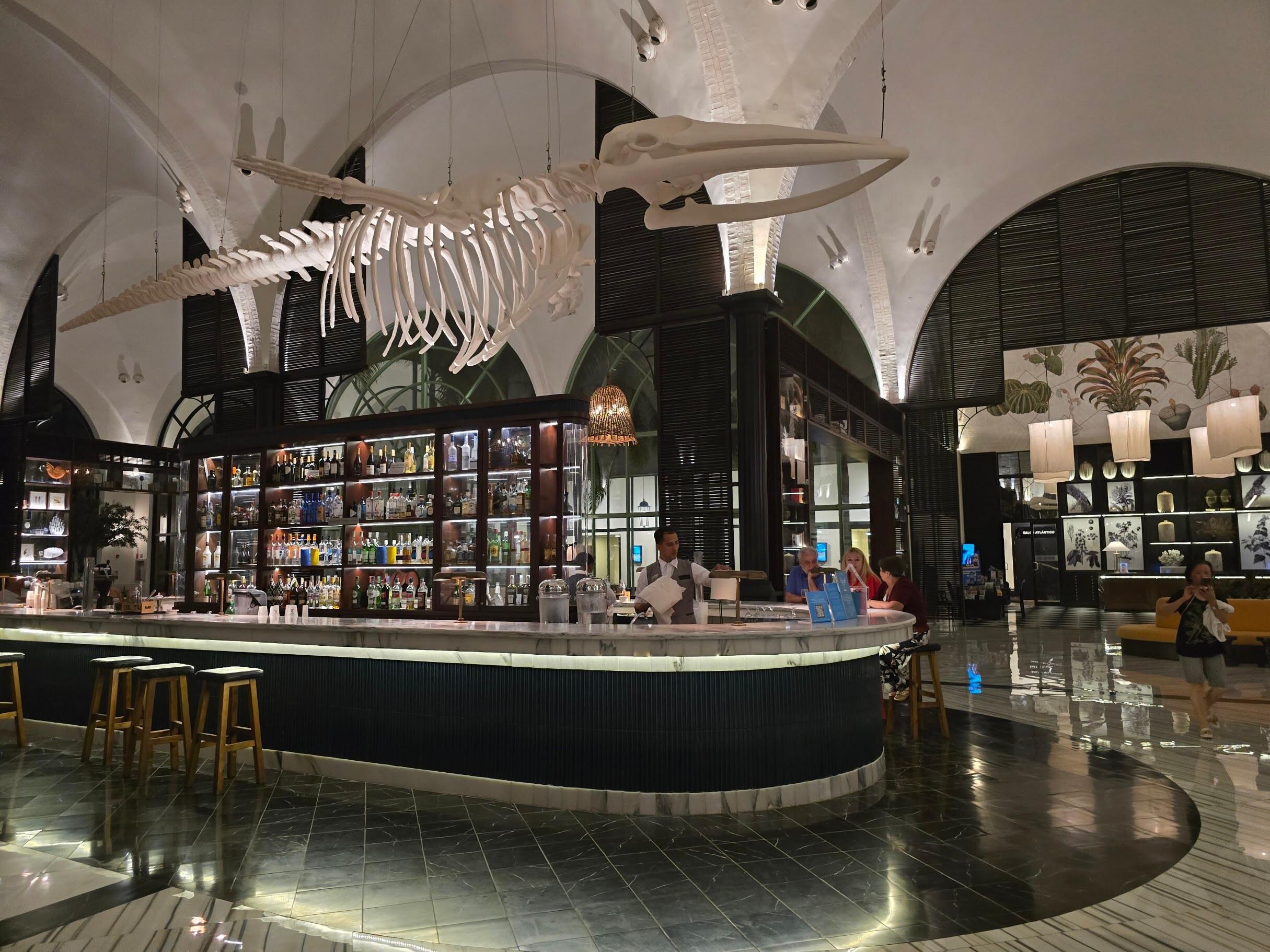 Beautiful bar at the lobby