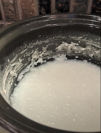 鍋の縁に米が固まっており衛生的にも食べたくなかった。