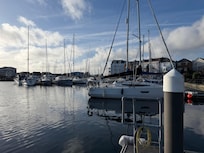 Prime
Position overlooking the marina