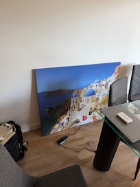 Large photo on Lounge floor