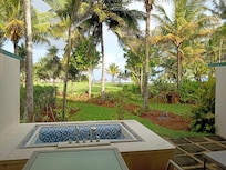 Patio included a bath plunge pool with a view.