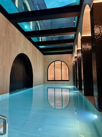 Piscina coberta e quentinha