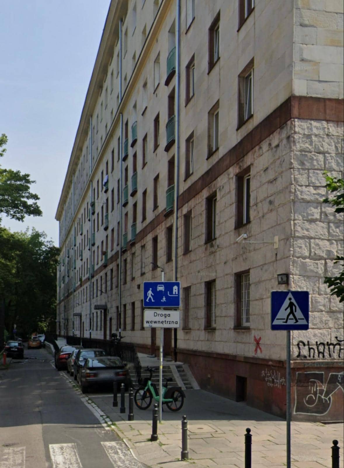 This is the front of the property.  The apartments facing the front are a lot more quiet. 