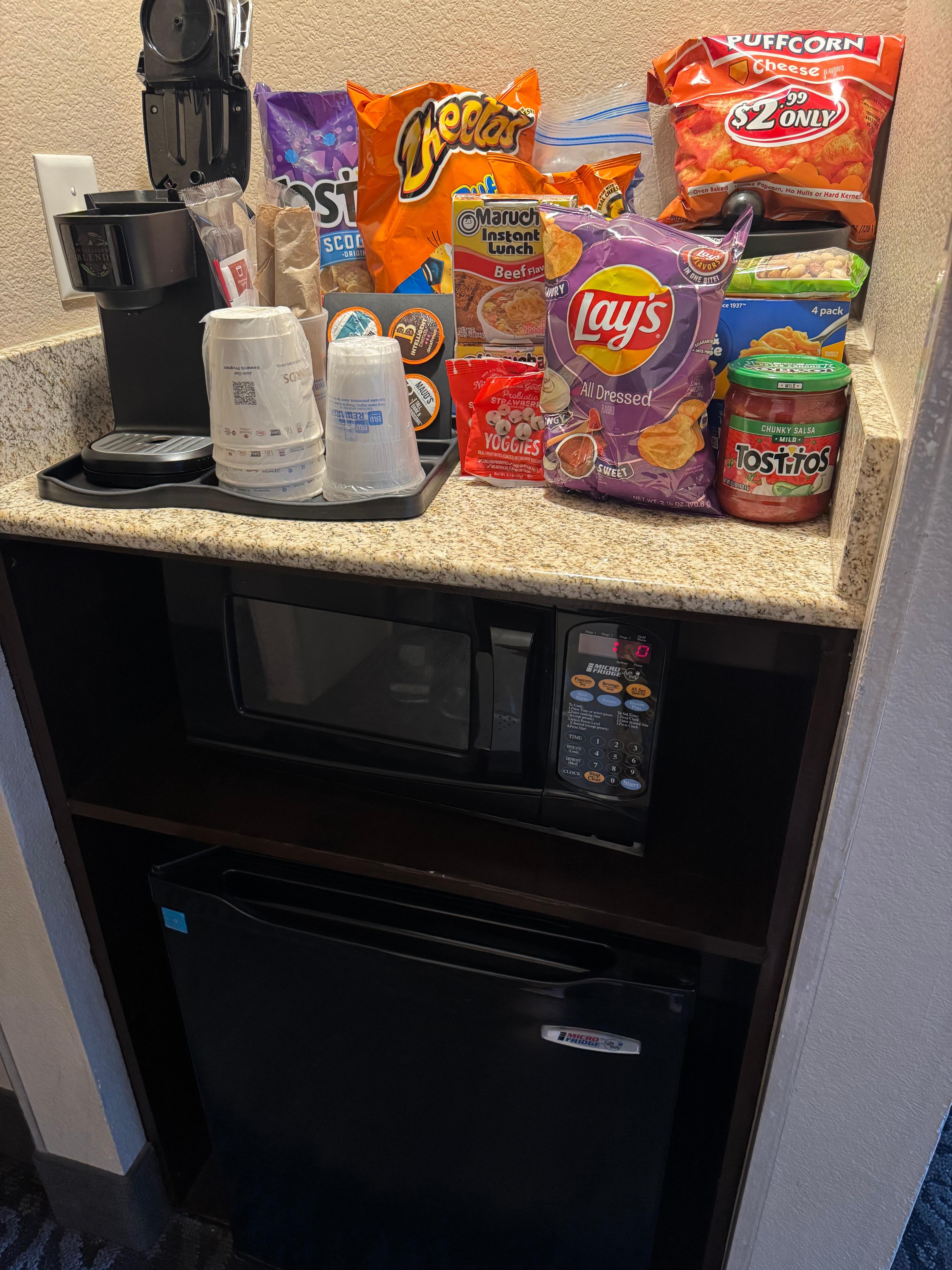 Convenient refrigerator and microwave allowed for me to eat and snack on the go. 