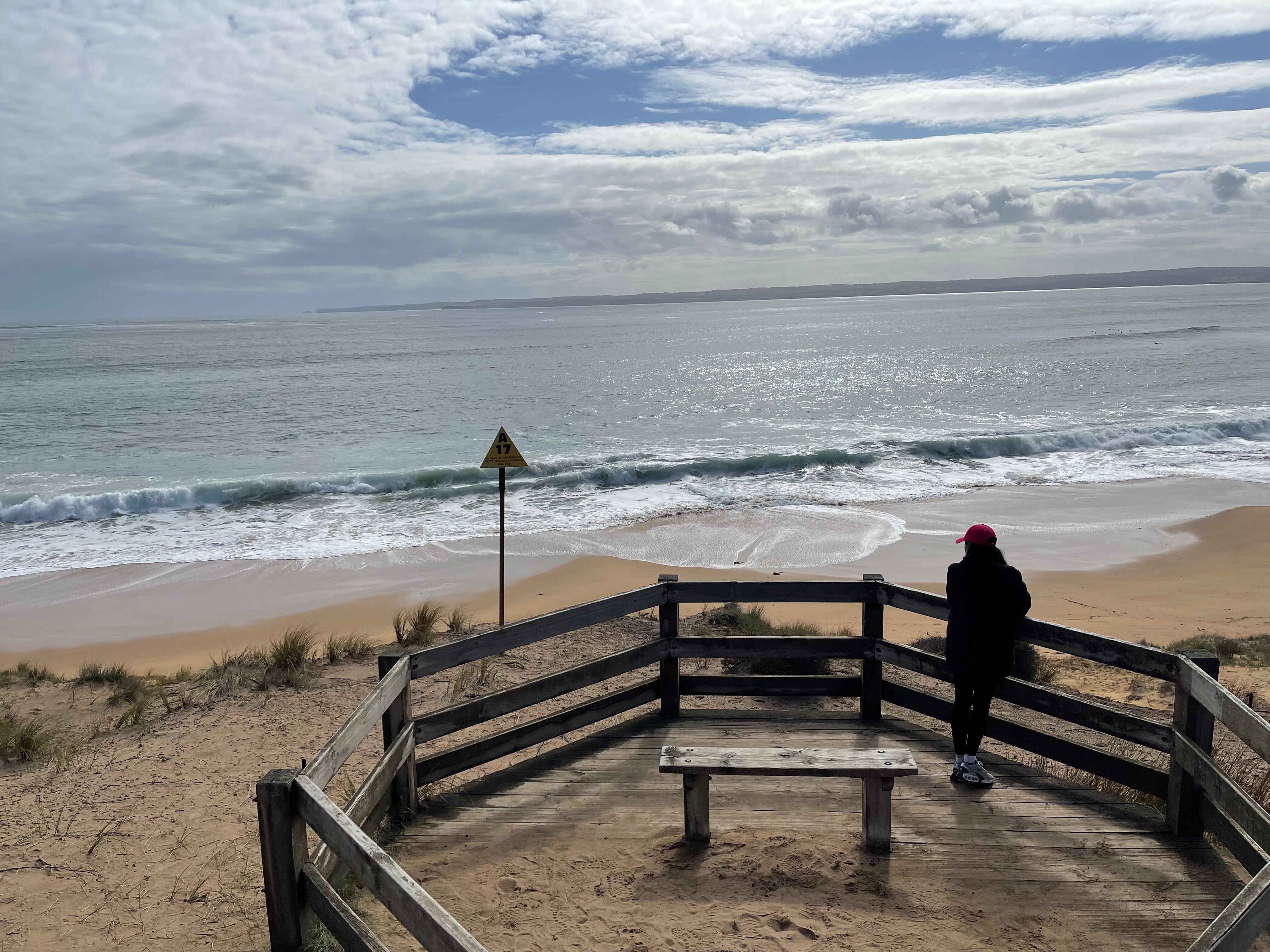 Welcoming greetings 

Beach access with excellent service always available

