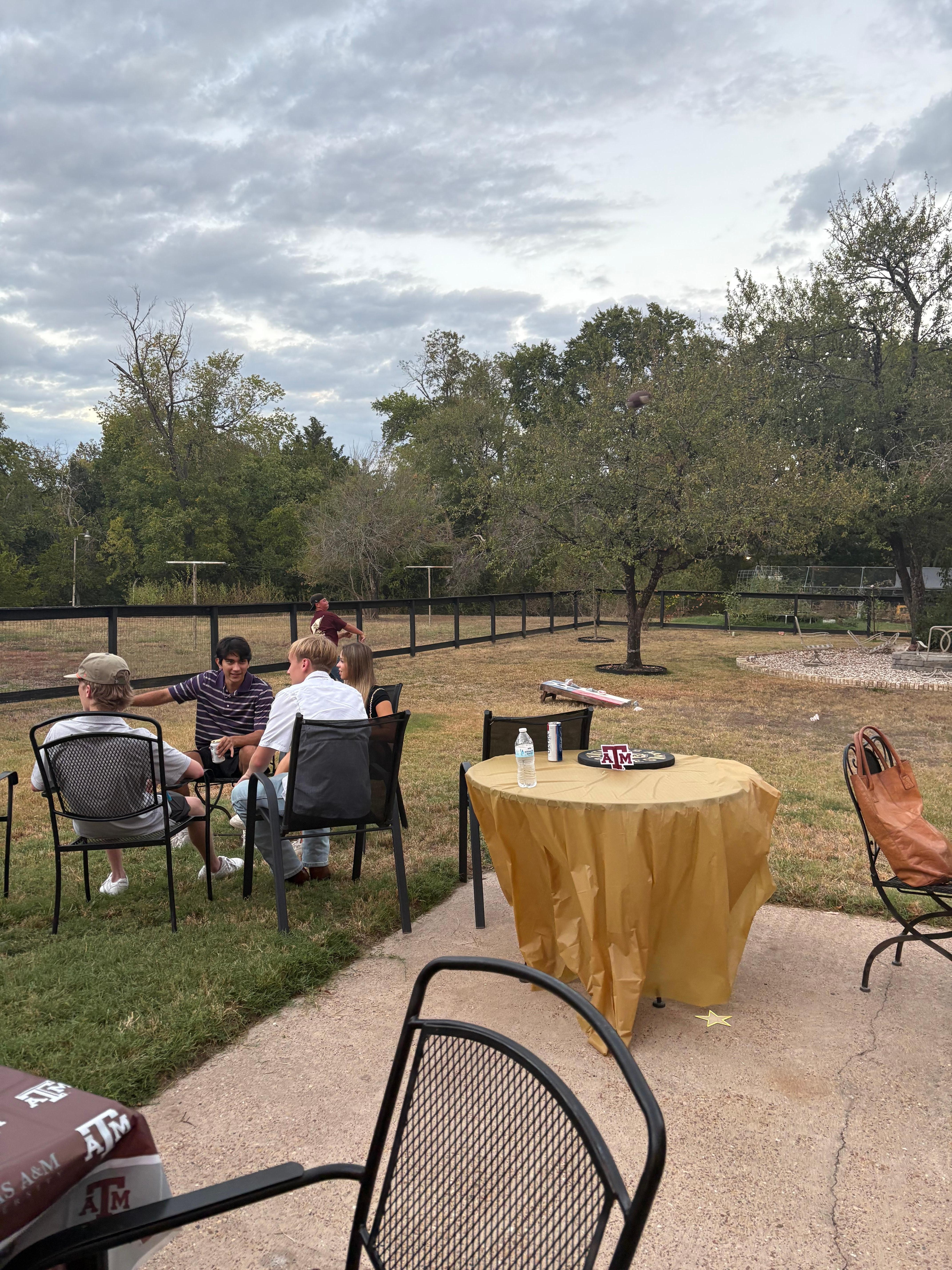 Large backyard!! Bean bag toss and plenty other outdoor games!  