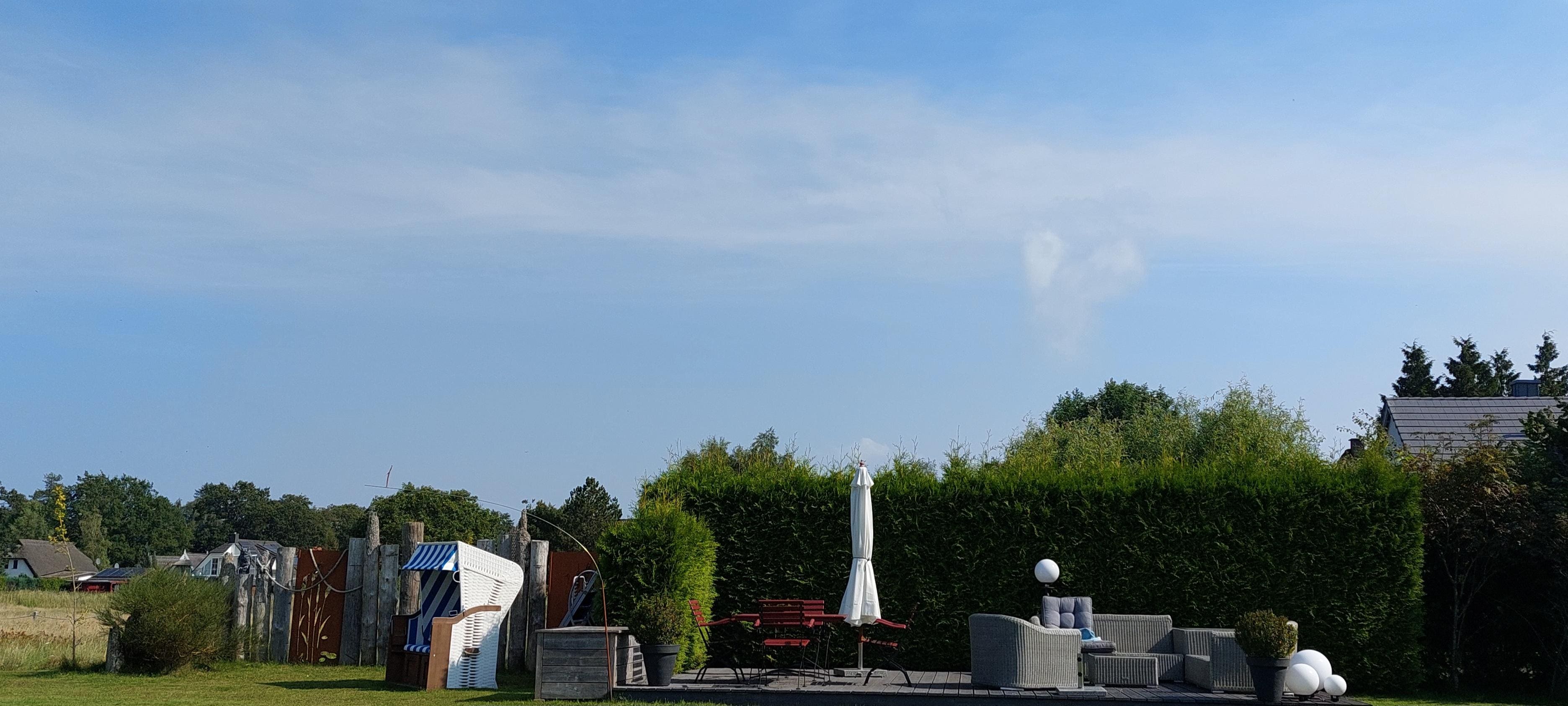 im Garten viel Platz zum Relaxen