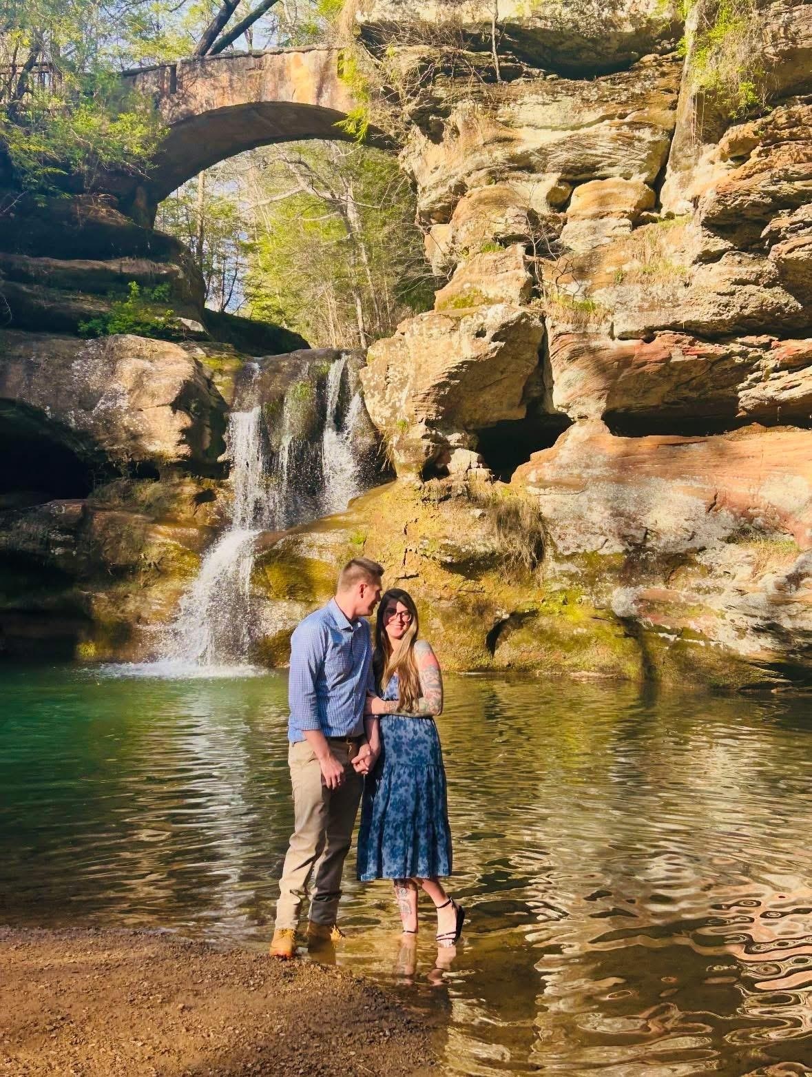 Got engaged at upper falls on old man’s cave trail