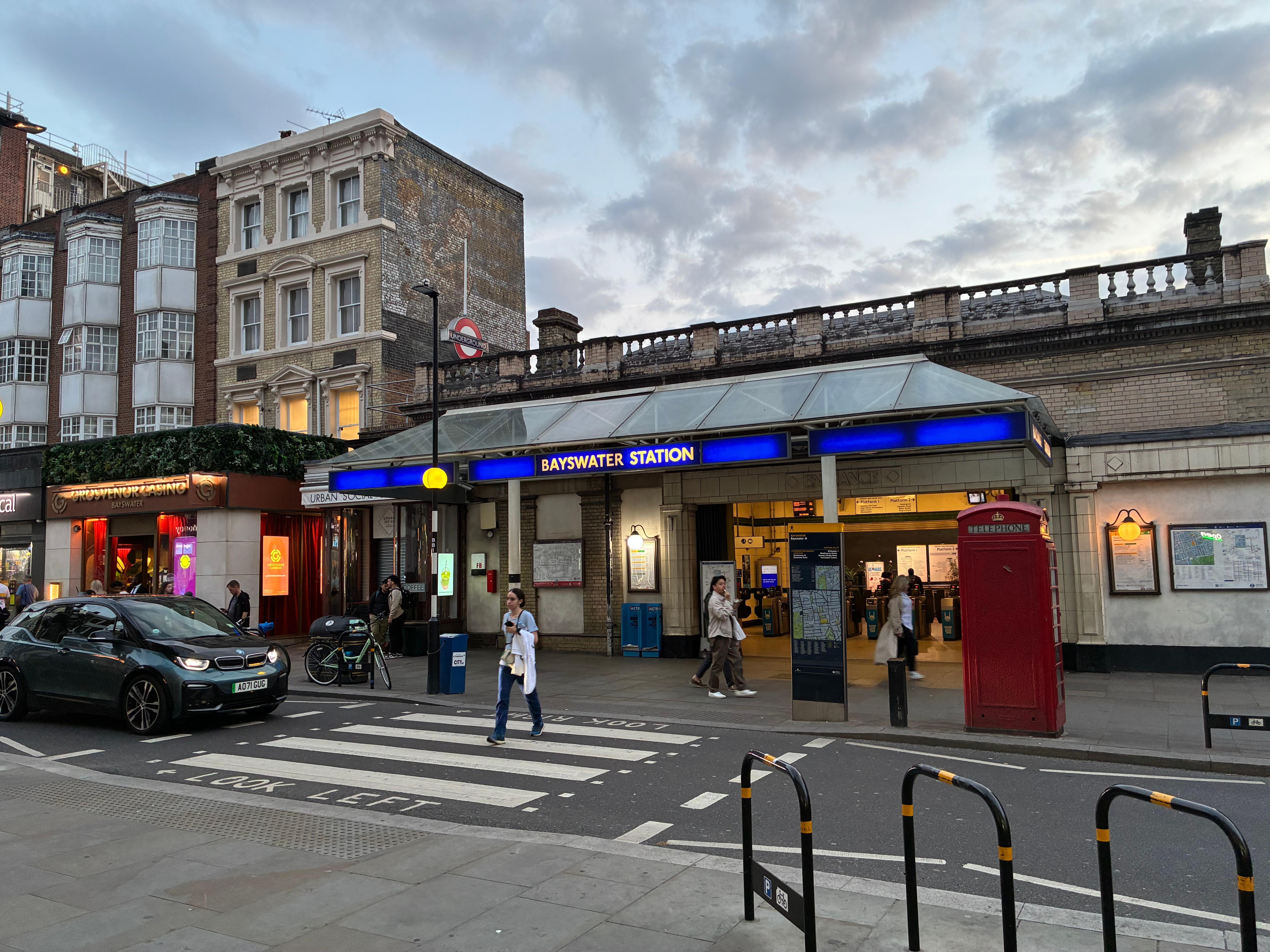 Bayswater Tube 15 minutes walk away. Queensway is a few metres from this.